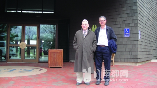 葛兆光与余英时合影(2011年)。
