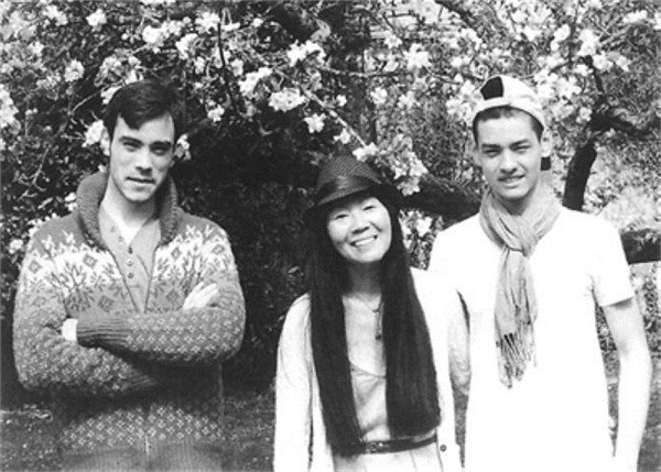 83年中国女画家与法外交官同居被捉 法总统求邓小平特赦
