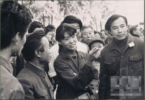 83年中国女画家与法外交官同居被捉 法总统求邓小平特赦