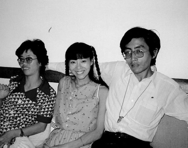 83年中国女画家与法外交官同居被捉 法总统求邓小平特赦