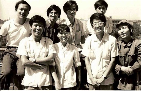 83年中国女画家与法外交官同居被捉 法总统求邓小平特赦